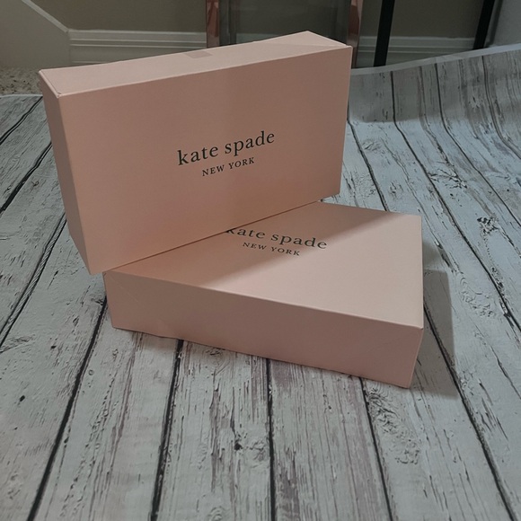 Kate Spade gift box 🌸 - Picture 5 of 6